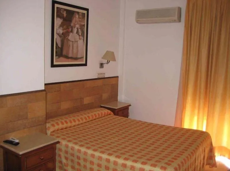 Hostal Boutique El Patio Lepe Pensión
